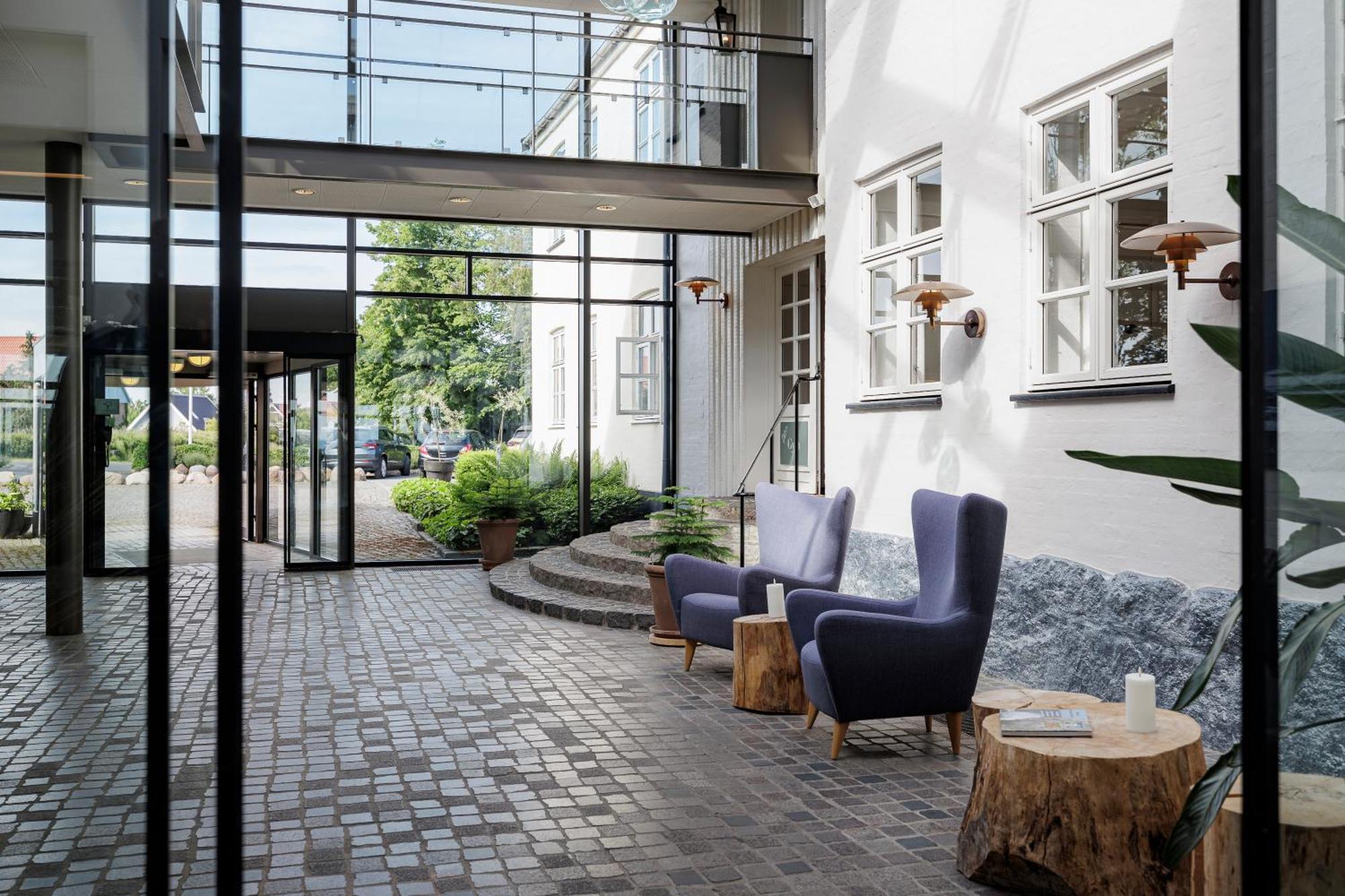 Fredensborg Badehotel Рённе Экстерьер фото