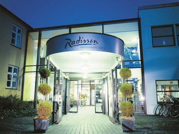 Fredensborg Badehotel Рённе Экстерьер фото